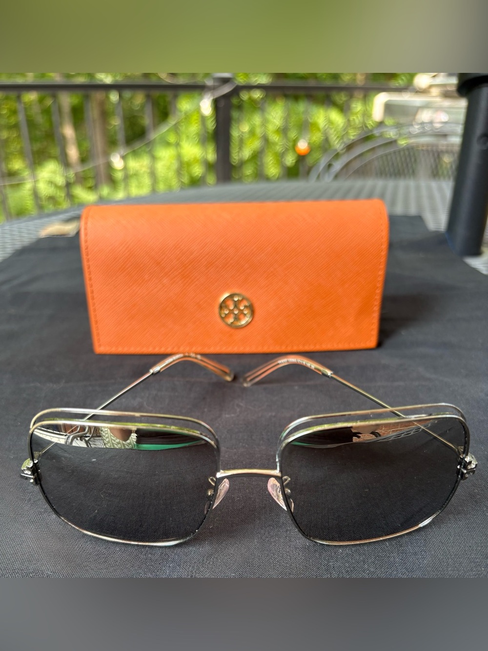 TORY BURCH 57mm Eleanor Square Sunglasses Frames/excellent Lenses/Good $69